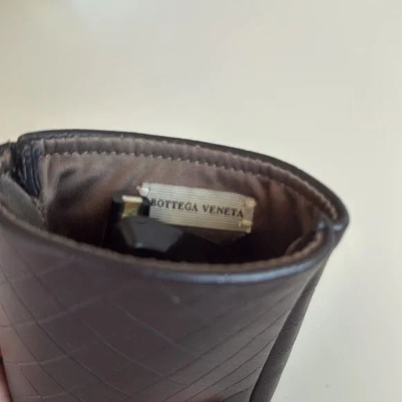 BOTTEGA VENETTA Black Cat-Eye Sunglasses - Picture 10 of 10